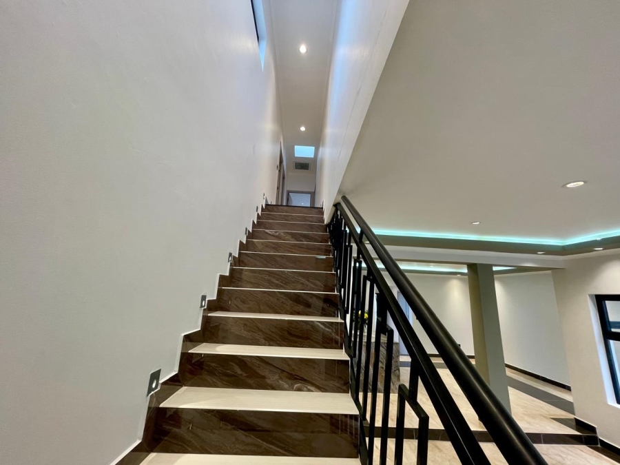3 Bedroom Property for Sale in Sandown Western Cape